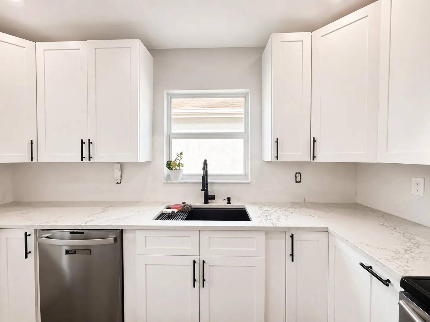 Contemporary Transitional Kitchen Remodel by Paragon Builders project photo